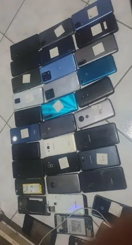 Lote de 30 celulares - SUCATA OU CONSERTO