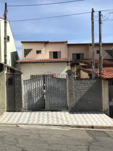 Casa Sobrado Padrão em Pindamonhangaba