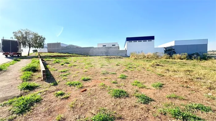 Area a venda na zona Industrial Eden Sorocaba SP.