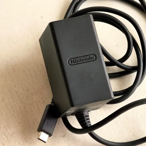 Nintendo Switch - CARREGADOR ORIGINAL - OPORTUNIDADE
