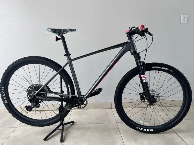 Bike Scoot Scale 970 Revisada e Pouco Usada