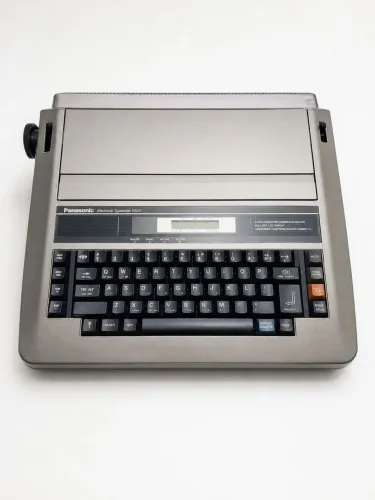 Máquina de Escrever Eletrónica Panasonic R540
