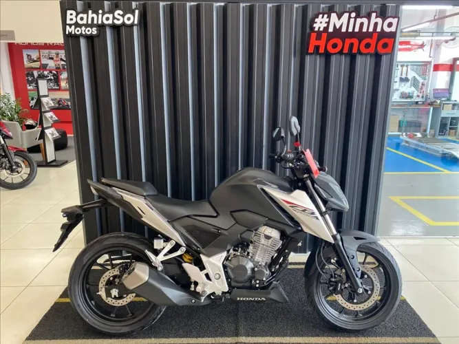 HONDA CB 300F TWISTER CBS