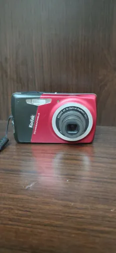 Camera fotografica kodak, necessário comprar carregador
