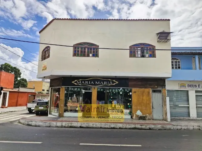 Prédio Comercial com Loja de 200m² - Av. Principal de Feu Rosa
