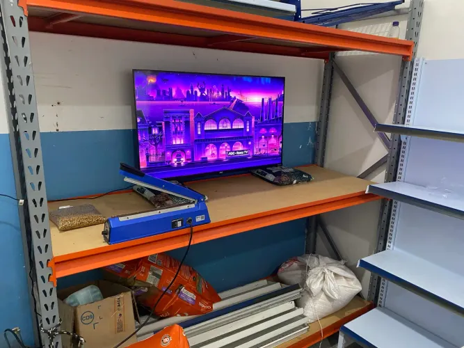 VENDO PORTA PALETE NOVO USADO APENAS POR 5 MESES!