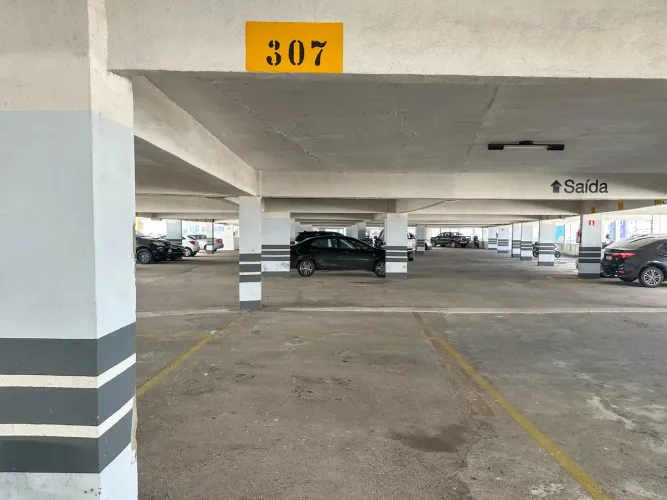 Vaga para estacionar sem preocupação no Centro para venda