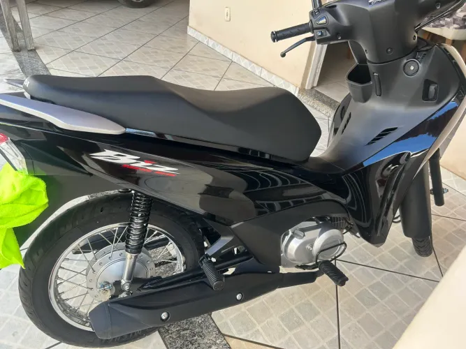 Biz 125 ano 2025 semi nova