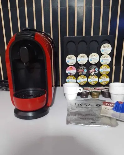 Máquina de café três corações