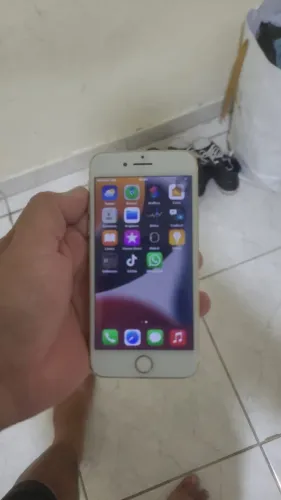 Vendo um iPhone 7