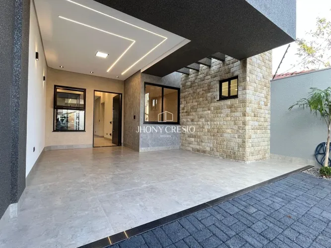 Casa com Piscina Parte Alta do Bairro. Maringá