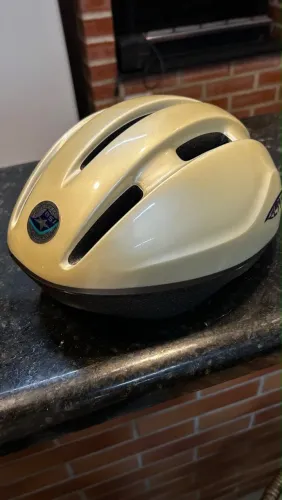 Capacete de Ciclismo Bege