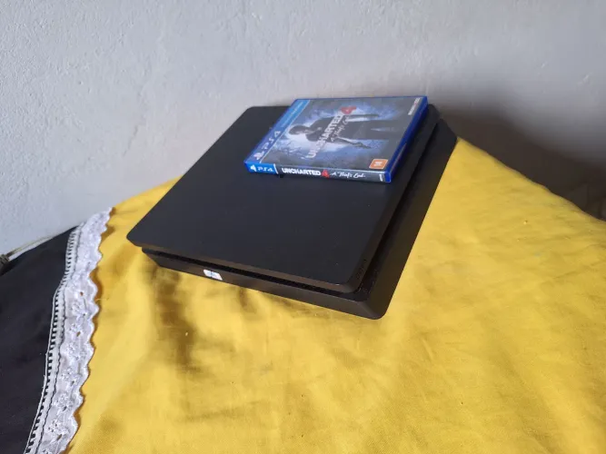 PlayStation 4 slim sem controle