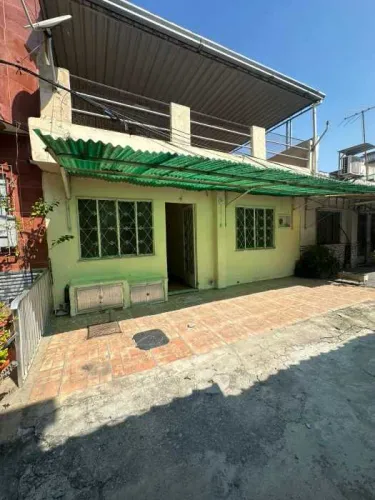 Casa em Condomínio : / Residencial / Centro