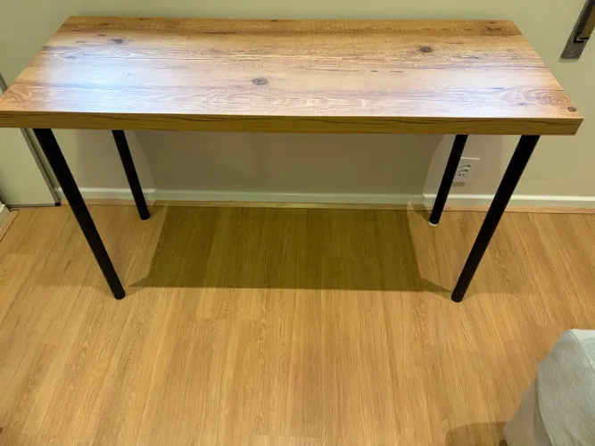 Mesa de estudos ou aparador