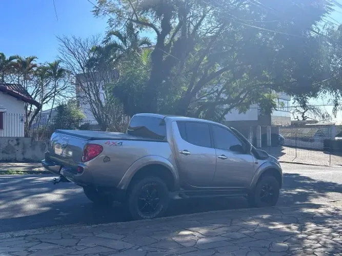 Mitsubishi L200 Triton HPE 3.5 CD V6 24V Flex Aut. 2013