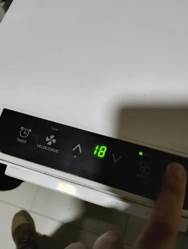 Ar condicionado portátil 11mil BTUs nunca usado