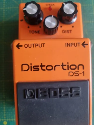 DISTORTION - BOSS DS1