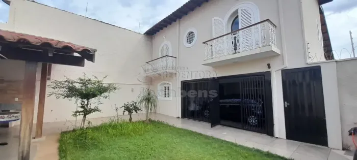 Casa comercial para locação com 3 dormitórios e 5 vagas de garagem