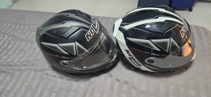 Vendo 02 capacetes Nolan N86 