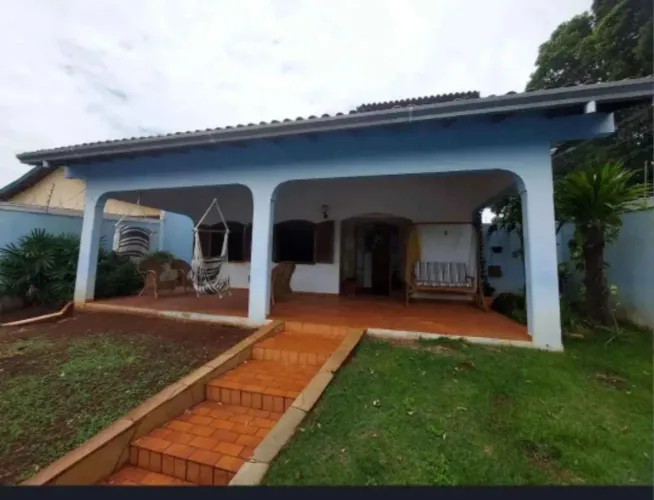 Vendo sobrado com aptidão residencial ou comercial