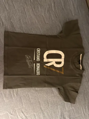 Camiseta cr7 comprada no museu do cr7 em Portugal