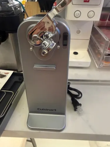 Abridor de Latas Elétrico Cuisinart em Aço Inox - Novo, Nunca Usado