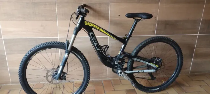 Vendo mountain bike