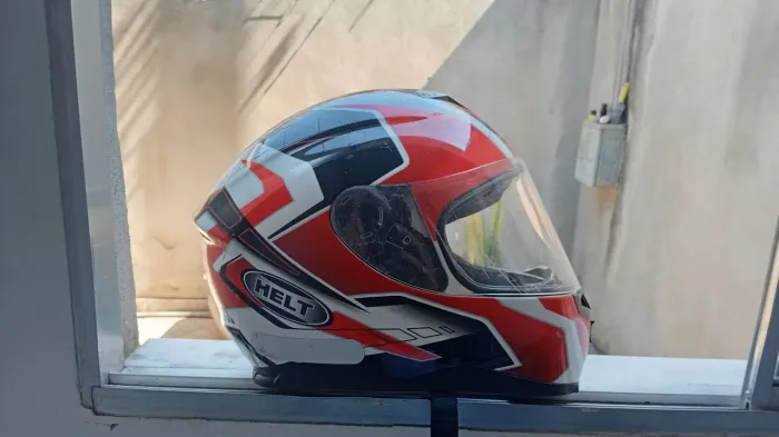 Capacete helt