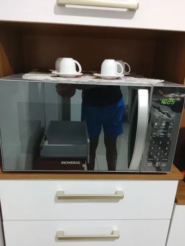 Microondas semi novo mondial 34 l