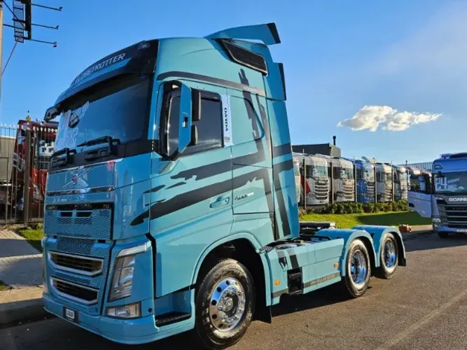 Volvo FH 460 6x2 Globetrotter Amazon blue Teto Alto Automático Ano 2021 Euro 5 Plano Ouro 