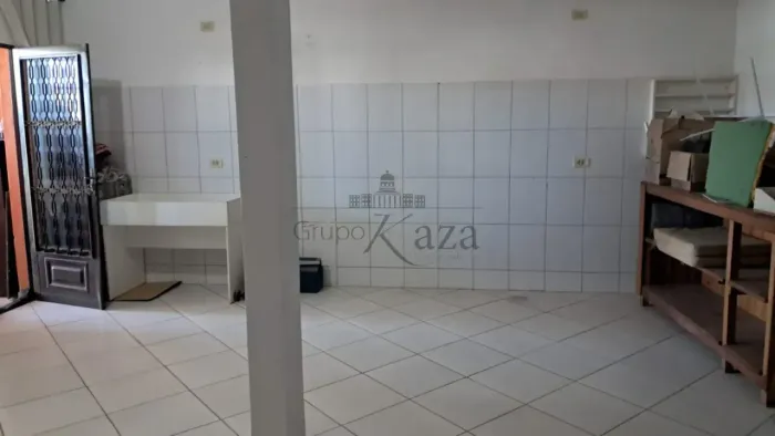 Oportunidade - Ponto Comercial - Conjunto Residencial Galo Branco - 60m².
