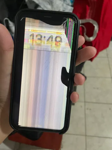 IPhone XR (precisa trocar display e tela)