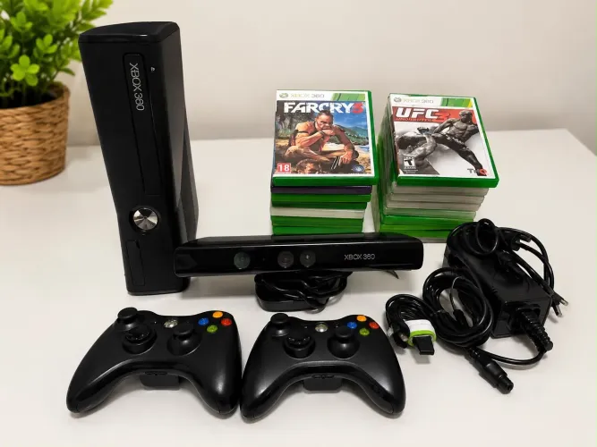 Xbox 360 Desbloqueado + Kinect + 2 Controles Impecáveis + 20 Jogos Preço: R$ 900