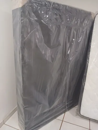 Cama box , completa . Base + colchao para sair Hoje somente 900,00 ..