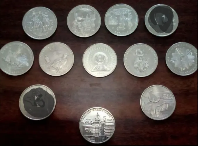 Moedas comemorativas Cazaquistão