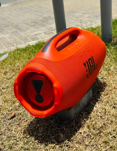JBL Boombox 4