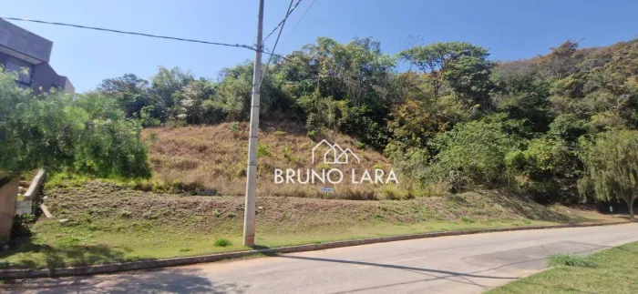 Terreno disponível para venda no Condomínio Valle da Serra - Vianópolis/MG