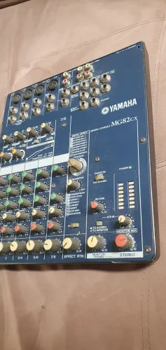 Mixer YAMAHA MG82CX