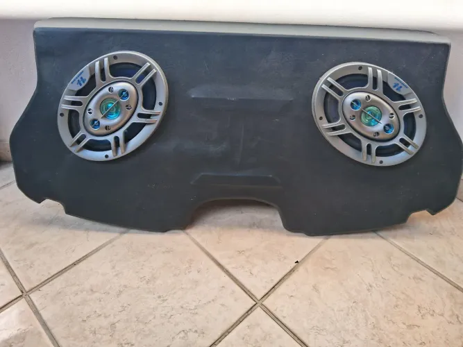Tampão celta com auto falante 6x9 