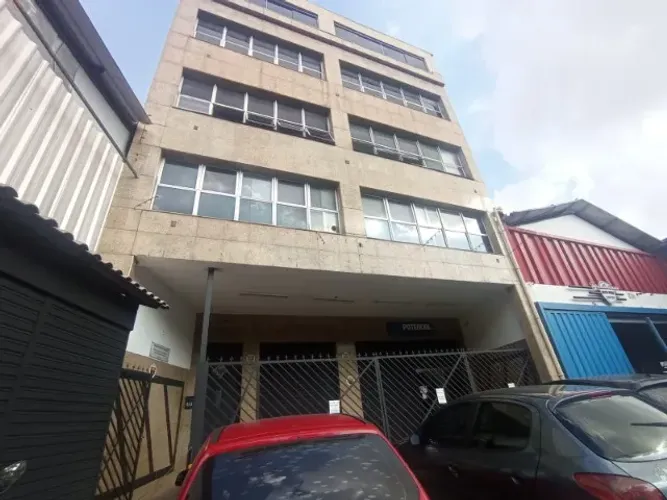 loja com 150m2