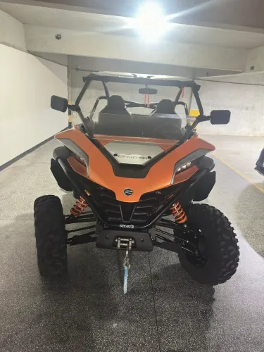 UTV CFMOTO