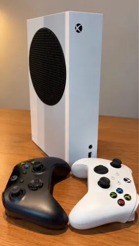 Xbox Series S 512GB + 2 Controles Originais