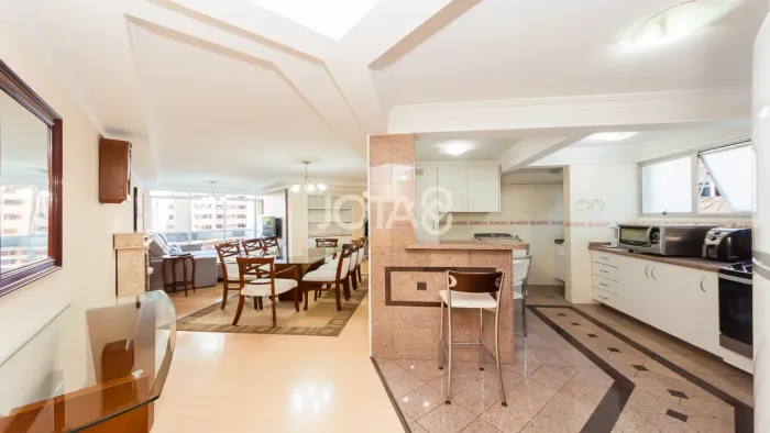 APARTAMENTO DE 3 QUARTOS C/ VAGA NO BIGORRILHO Apartamento de 3 Quartos C/ Vaga No Bigorri