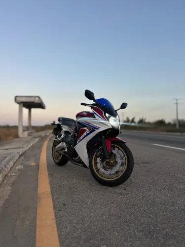 Honda CBR 650f conservada