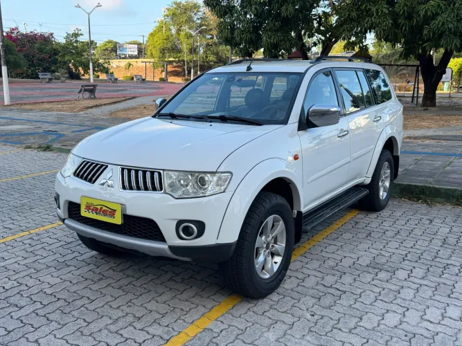 Mitsubishi Pajero Dakar 3.2 4X4 T.i. Dies. 5P Aut. 2013