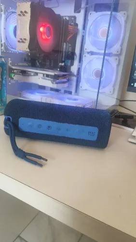 Caixa de som via bluetooth 