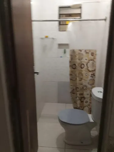 Vende uma casa no parque castanhais novo estrela 