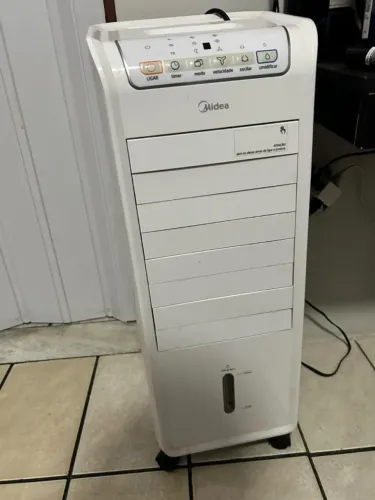 Climatizador de ar AKAF1 - Mídea semi-novo
