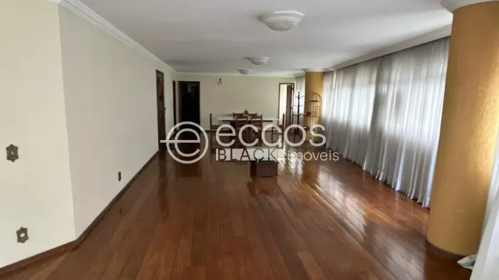 Apartamento à venda, 4 quartos, 1 suíte, 3 vagas, Lourdes - Belo Horizonte/MG